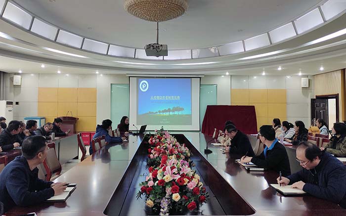 伟德国际BETVlCTOR举办《从疫情防控看制度优势》专题教育报告1.jpg
